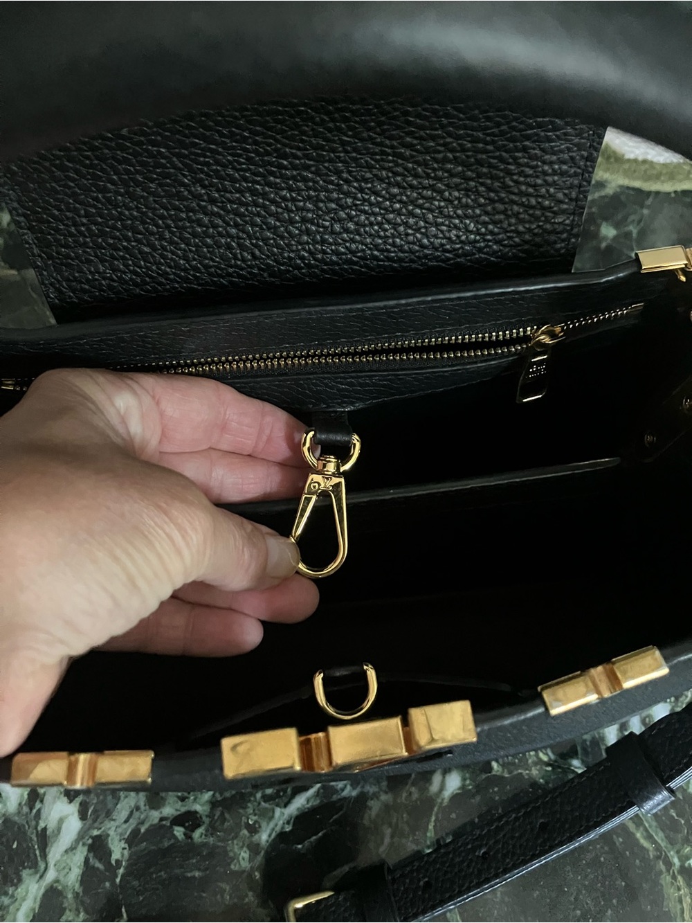🔥24hrSALE! Louis Vuitton Capucines MM Top-Handle / Crossbody Bag - Picture 5 of 17